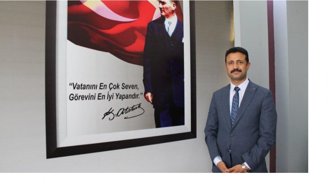 İlçe Milli Eğitim Müdürümüz Ahmet DEMİR'in 29 Ekim Cumhuriyet Bayramı Mesajı